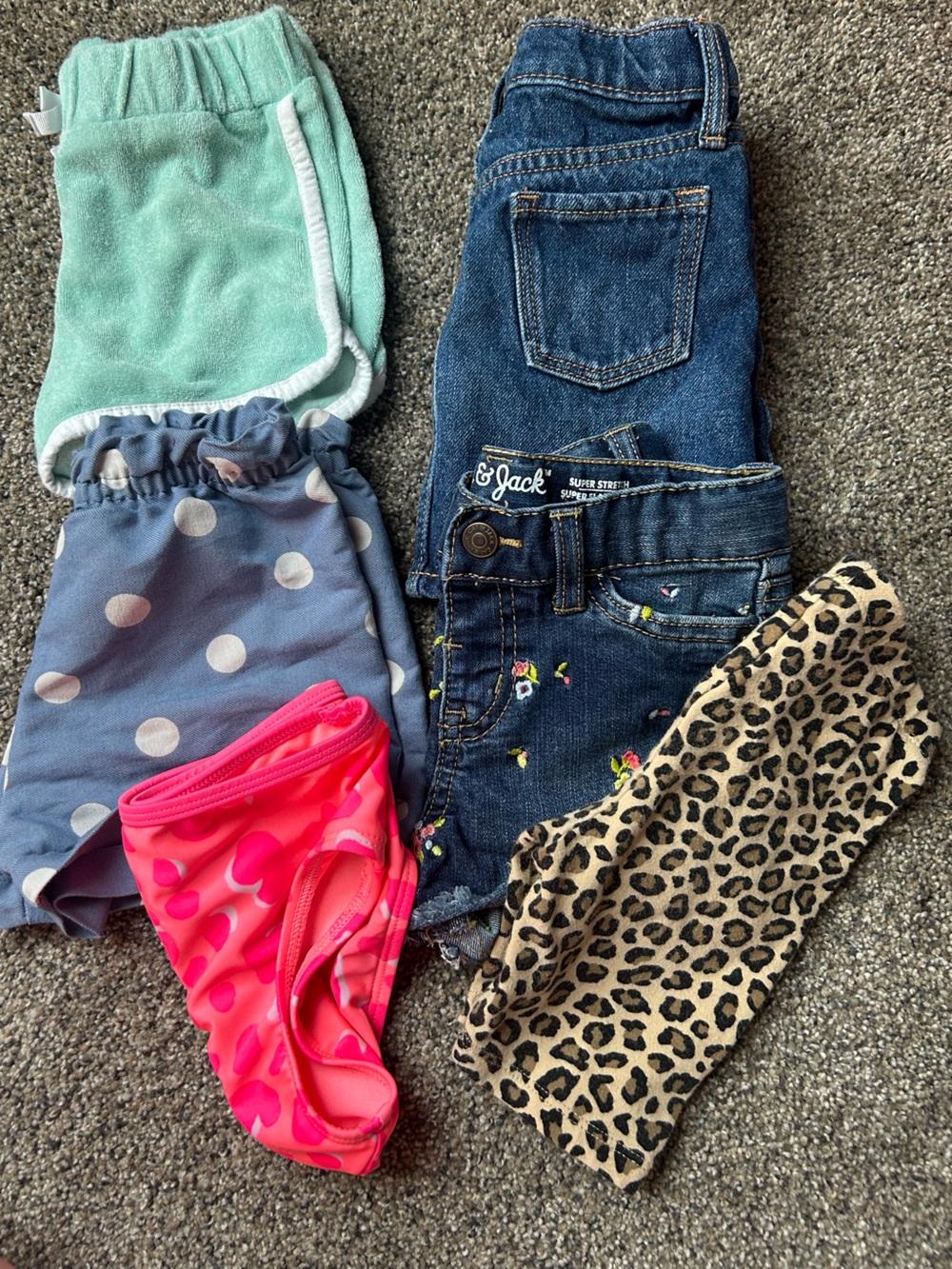 Bundle of 6 pairs of bottoms (3t)